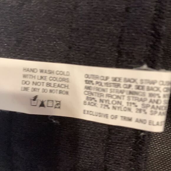 Bali Size 42DDD black bra. No padding but underwire and wide straps - Picture 5 of 9